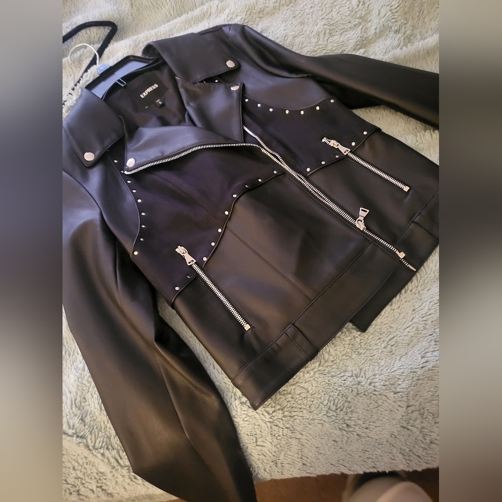 4 jackets/coats size M-L